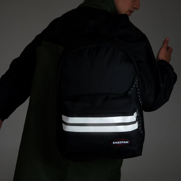 0404000085850-EASTPAK Out Of Office - Sac à dos reflective black avec compartiment pour ordinateur portable--2